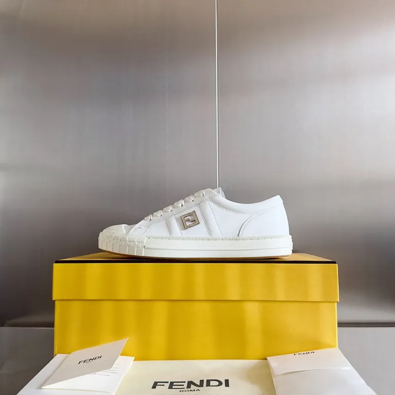 Fendi Shoe 